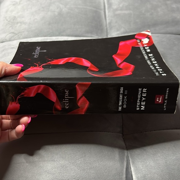 Eclipse by Stephenie Meyer Paperback - Picture 4 of 4